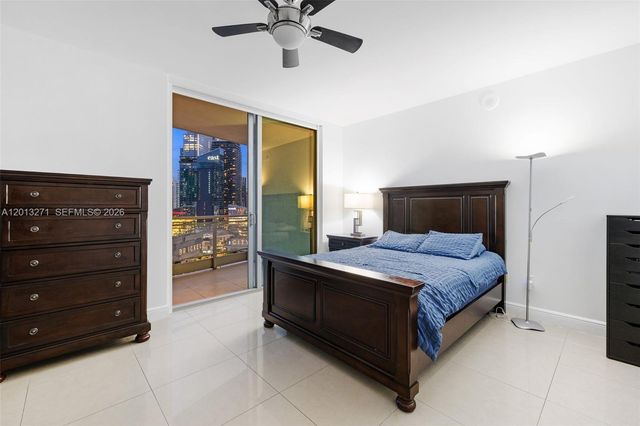 90 SW 3rd St 2504, Miami, FL 33130