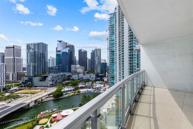 90 SW 3rd St 2504, Miami, FL 33130