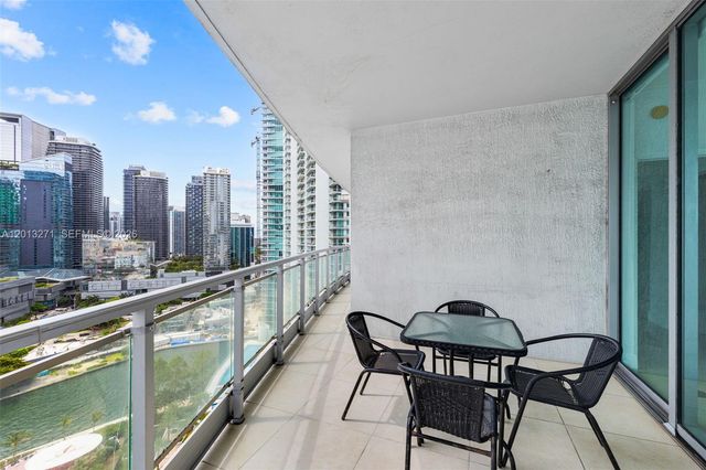 90 SW 3rd St 2504, Miami, FL 33130
