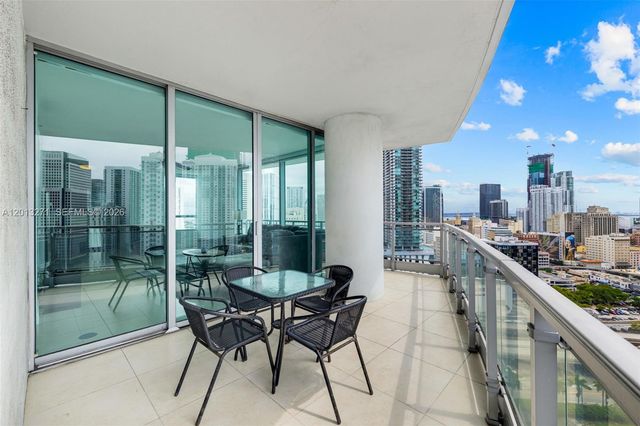90 SW 3rd St 2504, Miami, FL 33130