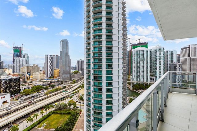 90 SW 3rd St 2504, Miami, FL 33130