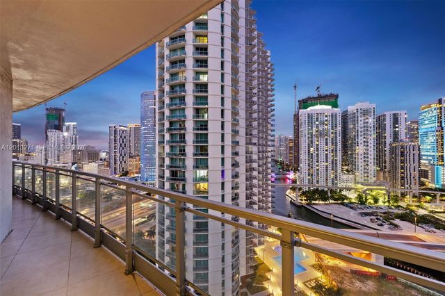 90 SW 3rd St 2504, Miami, FL 33130