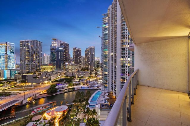90 SW 3rd St 2504, Miami, FL 33130