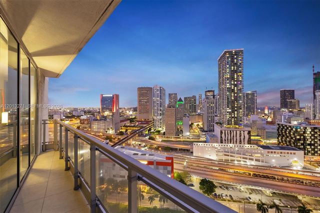 90 SW 3rd St 2504, Miami, FL 33130