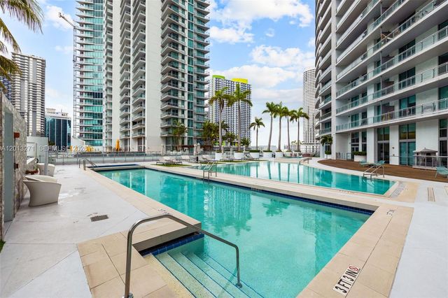 90 SW 3rd St 2504, Miami, FL 33130