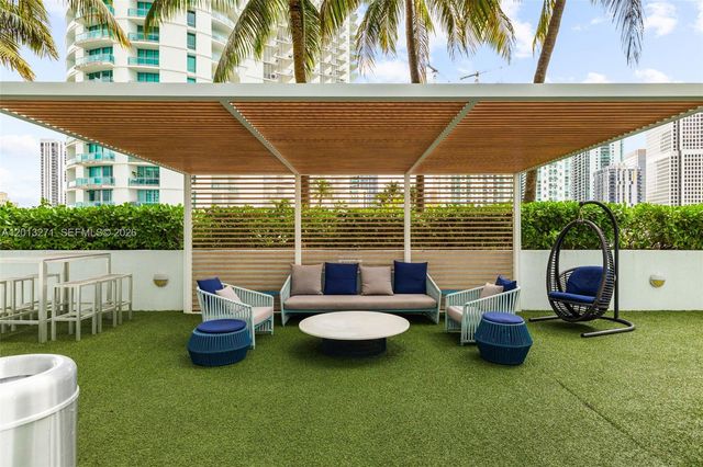 90 SW 3rd St 2504, Miami, FL 33130