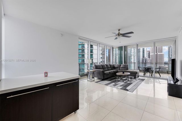 90 SW 3rd St 2504, Miami, FL 33130