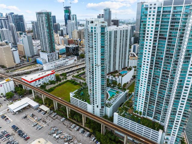 90 SW 3rd St 2504, Miami, FL 33130