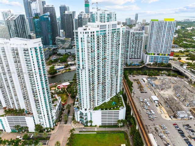 90 SW 3rd St 2504, Miami, FL 33130