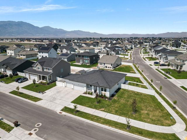 1611 E COTTONTAIL DR, Eagle Mountain, UT 84005