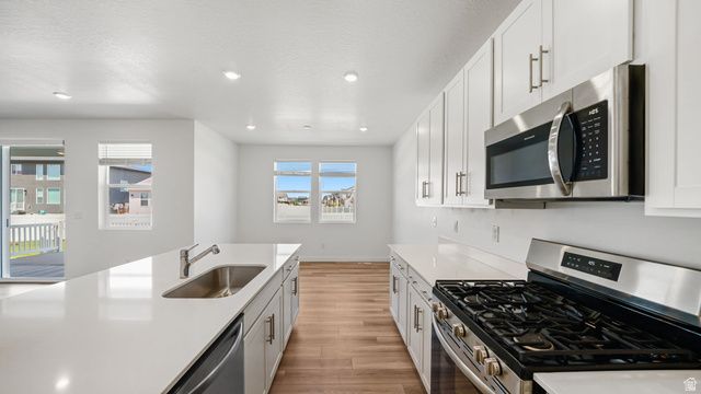1611 E COTTONTAIL DR, Eagle Mountain, UT 84005