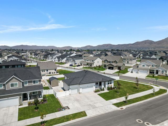 1611 E COTTONTAIL DR, Eagle Mountain, UT 84005