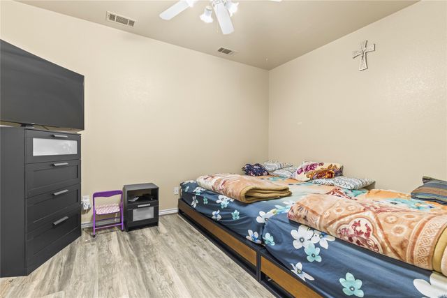 1931 Hearthside Lane, Garland, TX 75044