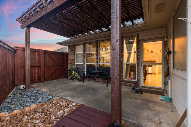 1931 Hearthside Lane, Garland, TX 75044