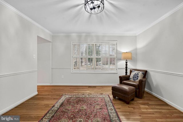 930 PARK ST SE, Vienna, VA 22180