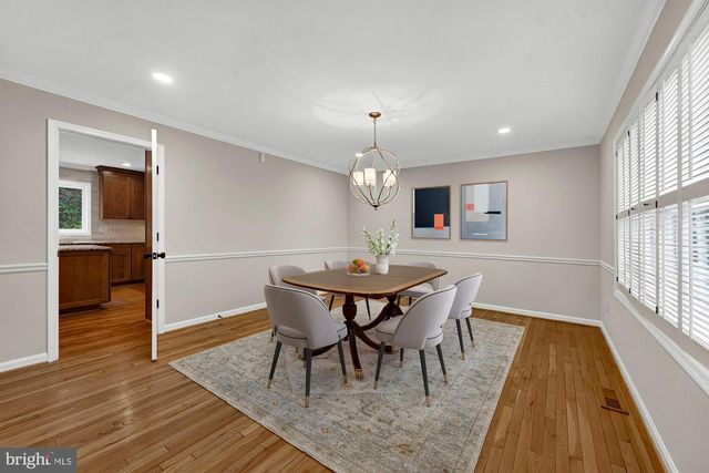 930 PARK ST SE, Vienna, VA 22180