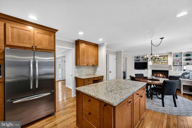 930 PARK ST SE, Vienna, VA 22180