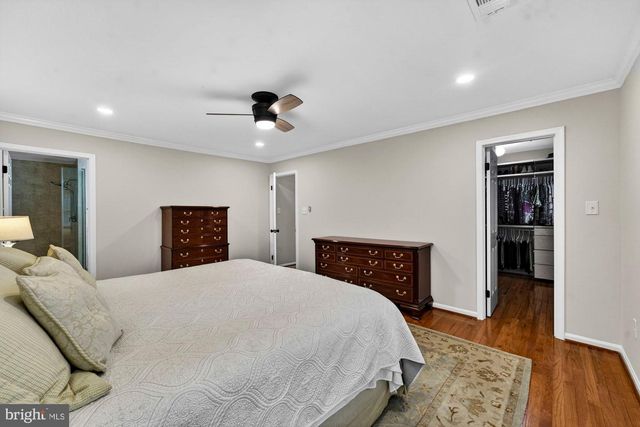 930 PARK ST SE, Vienna, VA 22180