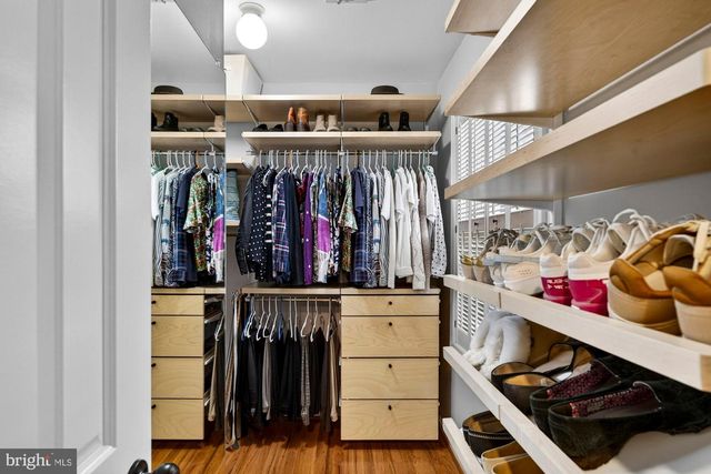 930 PARK ST SE, Vienna, VA 22180