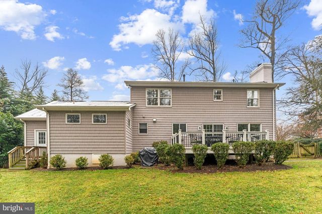 930 PARK ST SE, Vienna, VA 22180