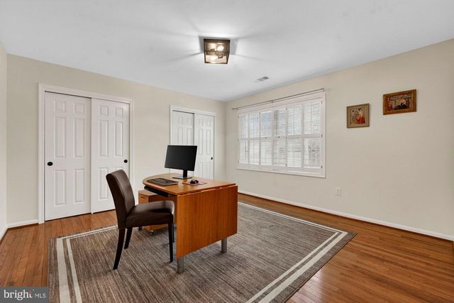 930 PARK ST SE, Vienna, VA 22180