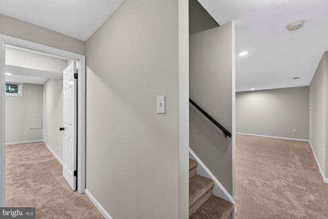 930 PARK ST SE, Vienna, VA 22180