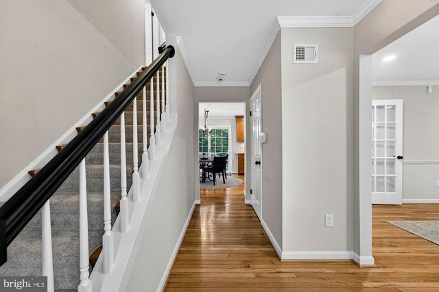 930 PARK ST SE, Vienna, VA 22180