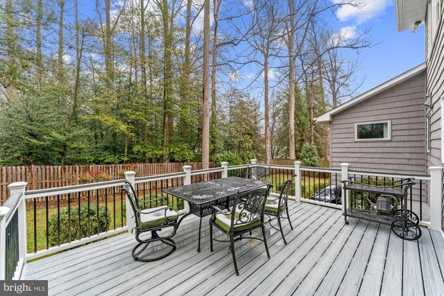 930 PARK ST SE, Vienna, VA 22180