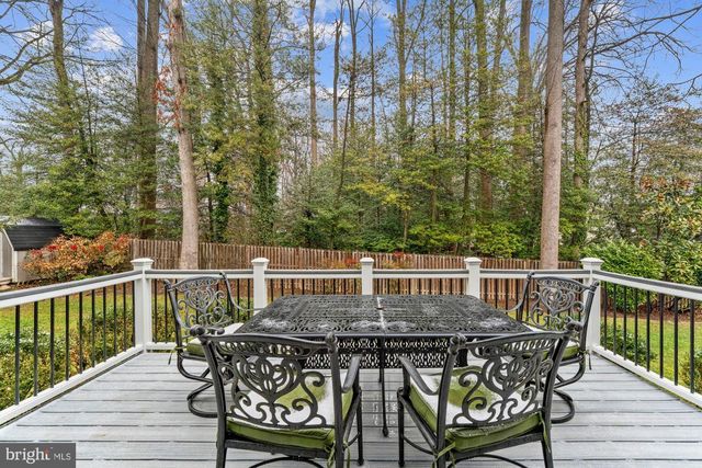 930 PARK ST SE, Vienna, VA 22180