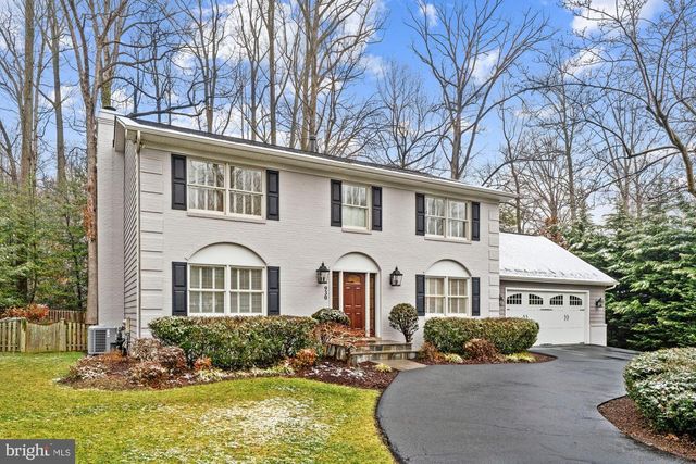 930 PARK ST SE, Vienna, VA 22180