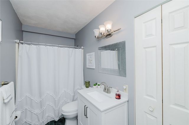 200 Woodlawn Avenue C-309, North Providence, RI 02904