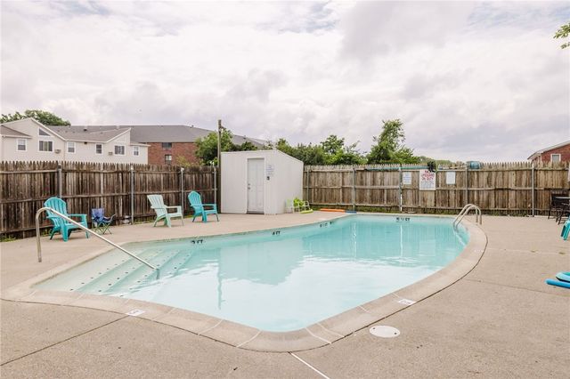 200 Woodlawn Avenue C-309, North Providence, RI 02904