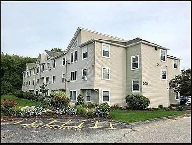 200 Woodlawn Avenue C-309, North Providence, RI 02904