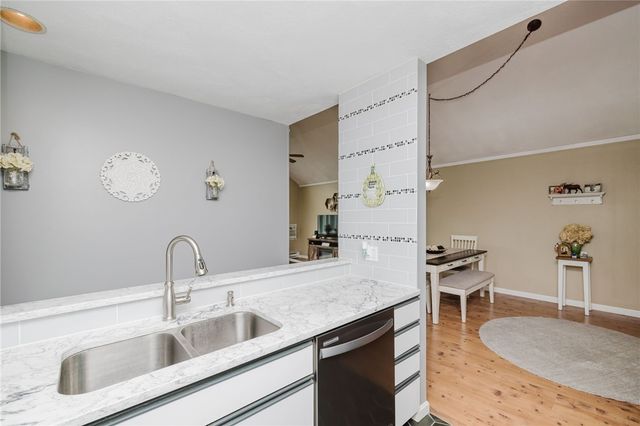 200 Woodlawn Avenue C-309, North Providence, RI 02904