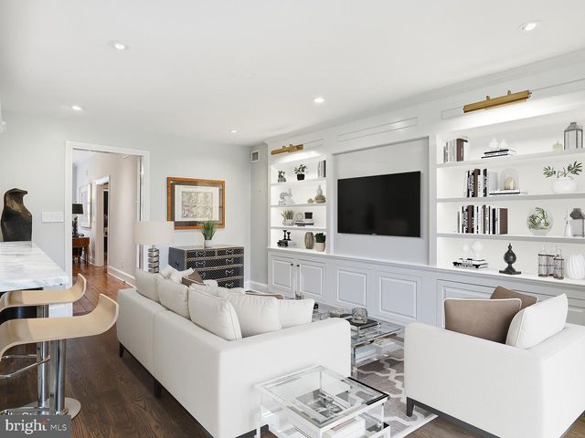 3011 DUMBARTON ST NW, Washington, DC 20007