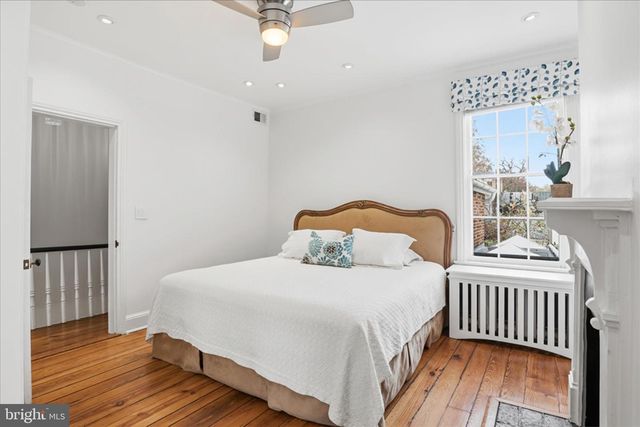 3011 DUMBARTON ST NW, Washington, DC 20007