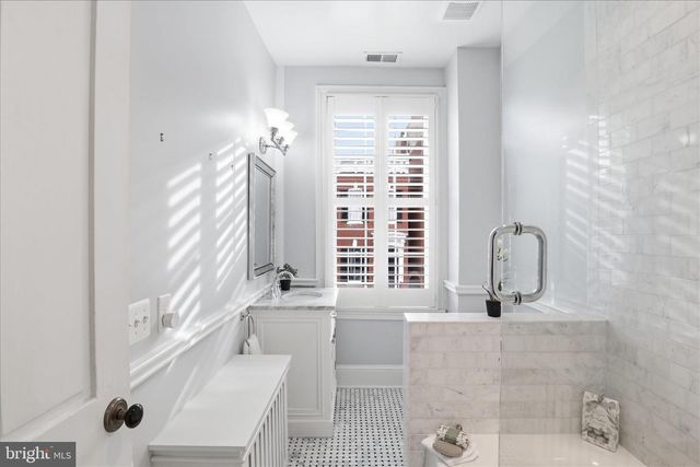 3011 DUMBARTON ST NW, Washington, DC 20007