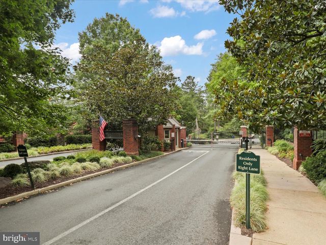 3011 DUMBARTON ST NW, Washington, DC 20007