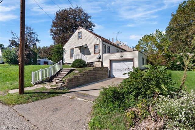 1602 Cherry Avenue NE, Canton, OH 44714