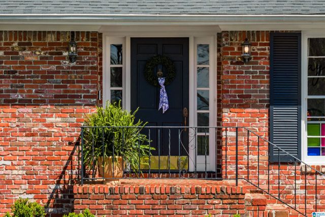 3632 KINGSHILL ROAD, Mountain Brook, AL 35223