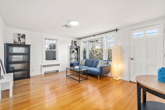 31 Potter Rd, Waltham, MA 02453