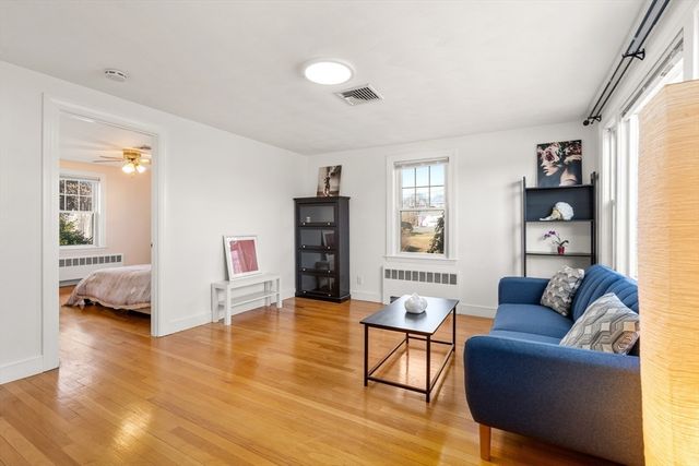 31 Potter Rd, Waltham, MA 02453