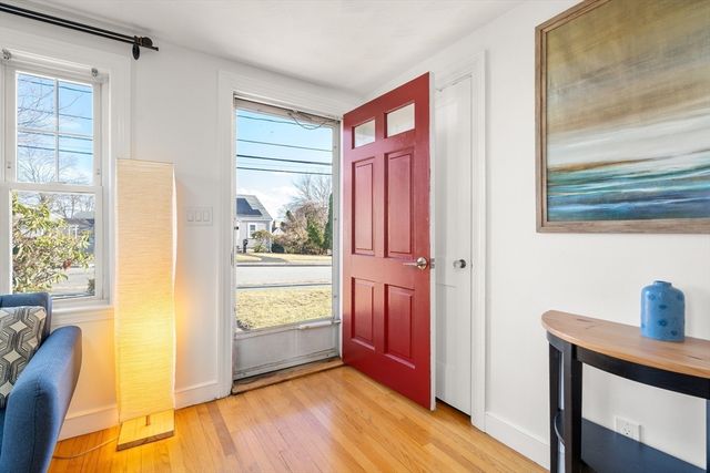 31 Potter Rd, Waltham, MA 02453