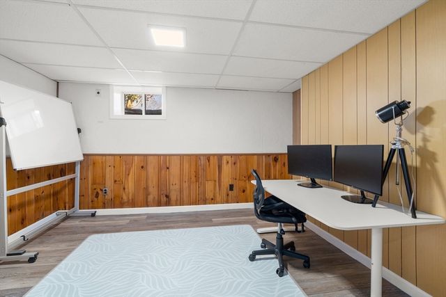 31 Potter Rd, Waltham, MA 02453