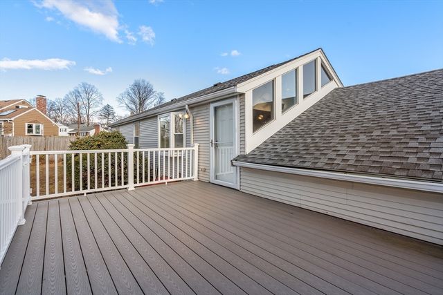 31 Potter Rd, Waltham, MA 02453