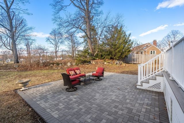 31 Potter Rd, Waltham, MA 02453