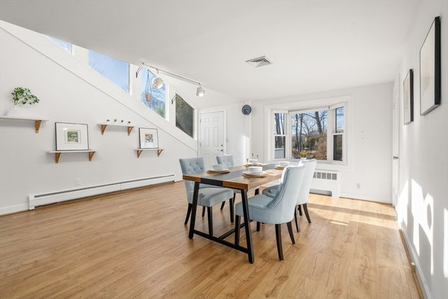 31 Potter Rd, Waltham, MA 02453