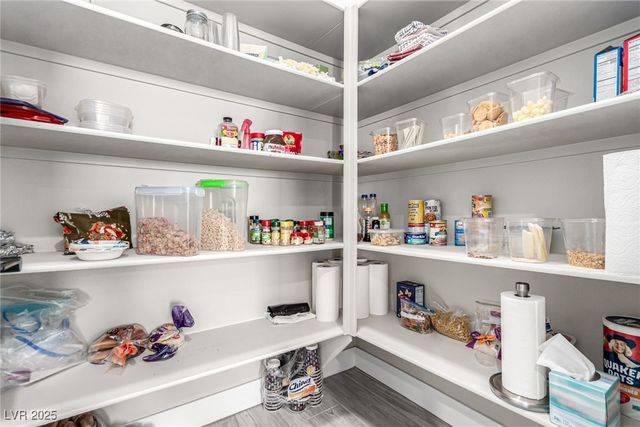 10086 Goff Grove Ct Court, Las Vegas, NV 89183