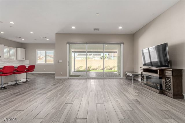 10086 Goff Grove Ct Court, Las Vegas, NV 89183