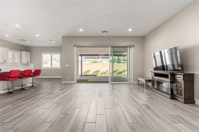 10086 Goff Grove Ct Court, Las Vegas, NV 89183